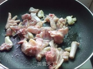 芋头焖鸡的做法步骤：4