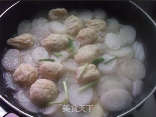 鱼腐煮萝卜的做法步骤：7