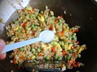 豌豆蛋炒饭的做法步骤：8