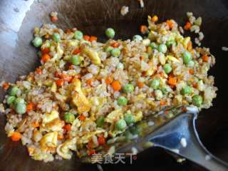 豌豆蛋炒饭的做法步骤：9