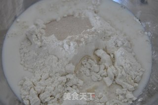当柔软土司遇上香甜红薯泥 （葡萄干天然酵母）的做法步骤：4