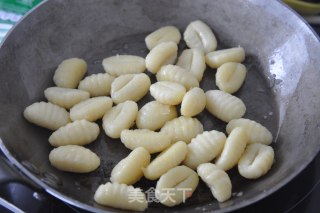 20分钟快手午餐 - 肉末Gnocchi的做法步骤：3