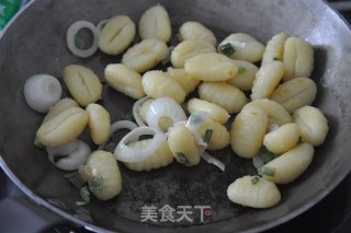 20分钟快手午餐 - 肉末Gnocchi的做法步骤：4
