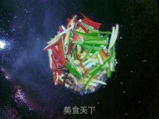 五彩肉丝的做法步骤：4
