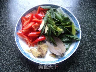 【爆炒牛肉】掌握油温是关键的做法步骤：4