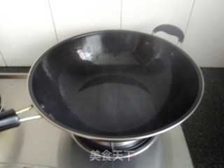 【爆炒牛肉】掌握油温是关键的做法步骤：5