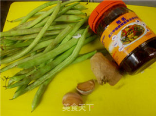 家常菜肴@@虾酱爆炒乌龟豆的做法步骤：1