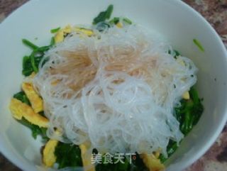 大力水手的大爱——菠菜拌粉丝的做法步骤：7