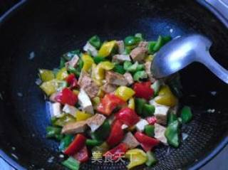 彩椒豆干丁的做法步骤：8