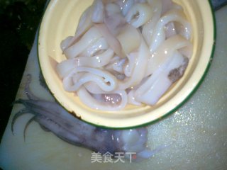 蒜香鱿鱼的做法步骤：1