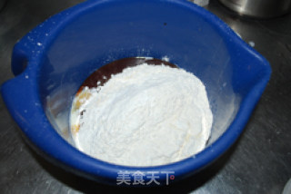 巧克力大玛芬的做法步骤：6