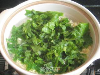 生菜叶鸡蛋煮泡面的做法步骤：4