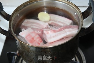 简单四步走做出健康美味----红烧肉的做法步骤：2