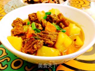 土豆炖牛腩的做法