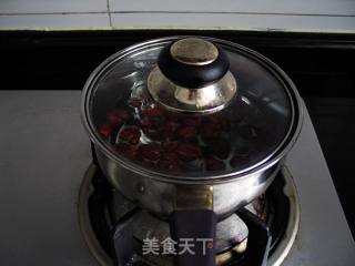 爱美的美眉必选----桂圆红枣水的做法步骤：6