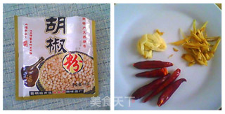 莲藕鸡丁的做法步骤：1