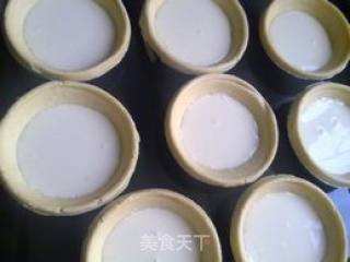 简易蛋塔的做法步骤：4