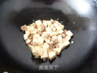 香菜肉末豆腐的做法步骤：7