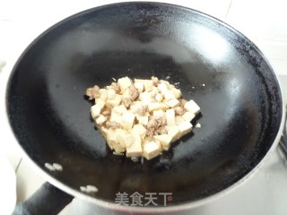 香菜肉末豆腐的做法步骤：8