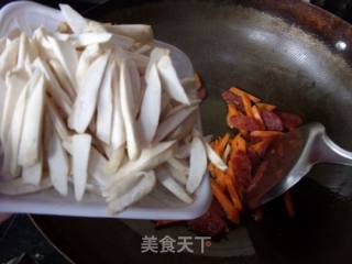 菌菇蒜薹的做法步骤：8