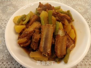 土豆豆角炖排骨的做法
