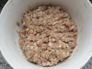 有内涵的大肉菜—香卤夹心肉丸的做法步骤：2