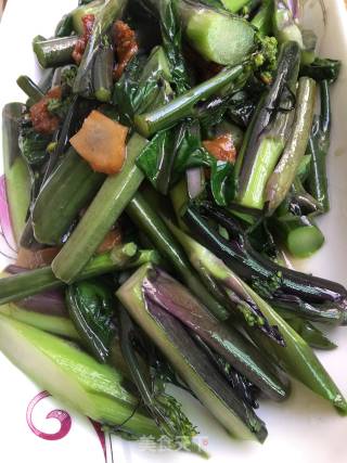油渣炒红菜苔的做法