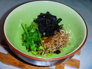 【百变面食】在家做馄饨---菜心猪肉馄饨的做法步骤：14