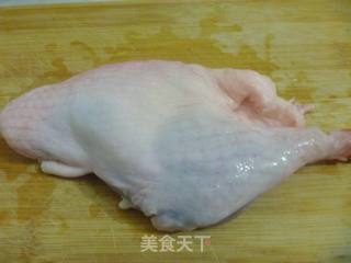 【养生汤煲】秋季养生汤---南瓜山药煲鸭腿的做法步骤：1
