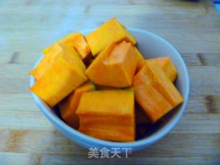 【养生汤煲】秋季养生汤---南瓜山药煲鸭腿的做法步骤：3