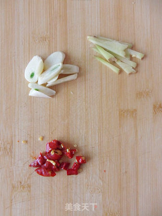 【家常菜】孜香素食的做法步骤：2