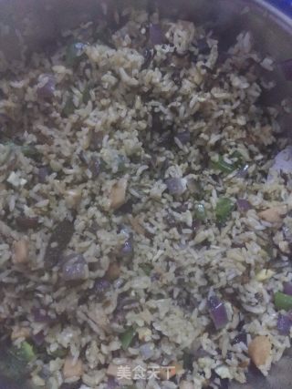 肉肠榄菜炒饭的做法