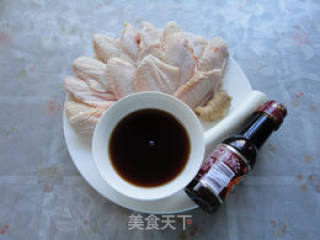 可乐鸡翅的做法步骤：1