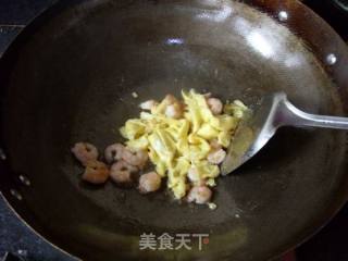 充满惊喜的脆嫩鲜---------------------生菜鸡蛋滑虾仁的做法步骤：8