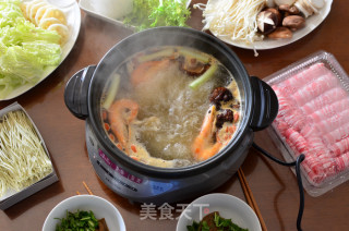二人杂蔬菌菇羊肉火锅的做法
