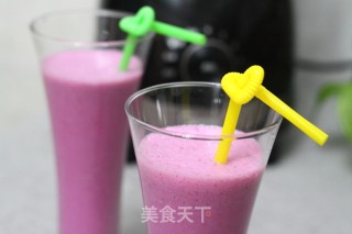 彩色坚果奶昔