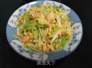 鸡蛋小银鱼炒韭黄的做法