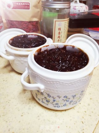枸杞桂圆红糖姜枣膏的做法