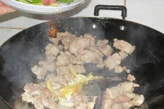 青椒回锅肉的做法步骤：7