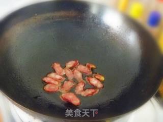 【换个花样吃米饭】腊味什锦炒饭的做法步骤：4