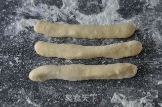 液种 肉松料理面包的做法步骤：7