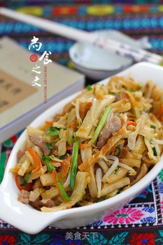 肉丝豆芽焖饼的做法