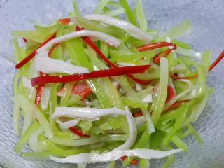 爽口西芹的做法