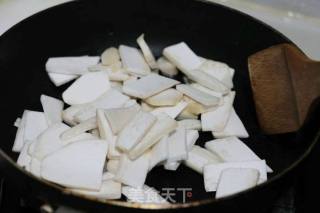 小炒酱香杏鲍菇的做法步骤：2