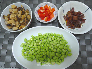 腊肉烧青豆的做法步骤：5
