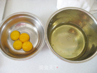 戚风蛋糕——保你成功的做法的做法步骤：1
