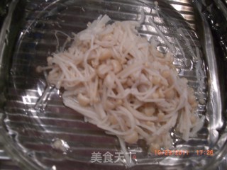 蚝油金针菇拌黄瓜的做法步骤：1