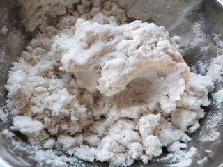 芝麻豆沙江米饼的做法步骤：1