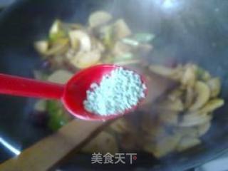 五花肉炒笋片的做法步骤：9