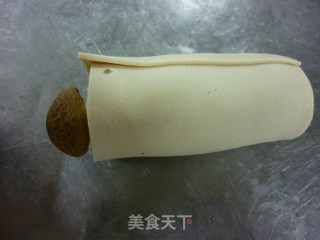 百页火腿卷的做法步骤：3